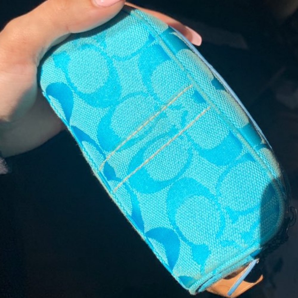 Coach cosmetic bag - Picture 5 of 5